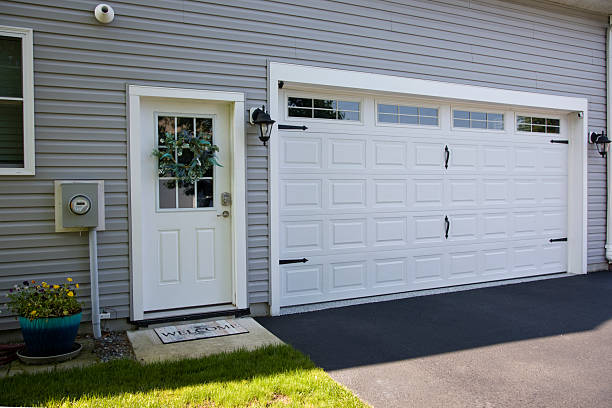 24/7 Emergency Garage Door Panel Replacement experts in Orangevale, CA